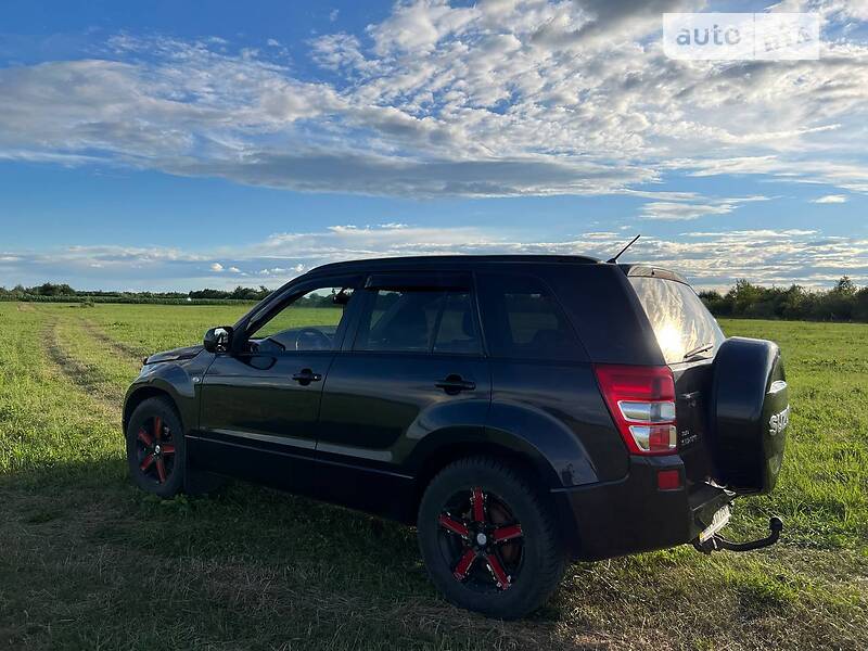 Внедорожник / Кроссовер Suzuki Grand Vitara 2005 в Сарнах