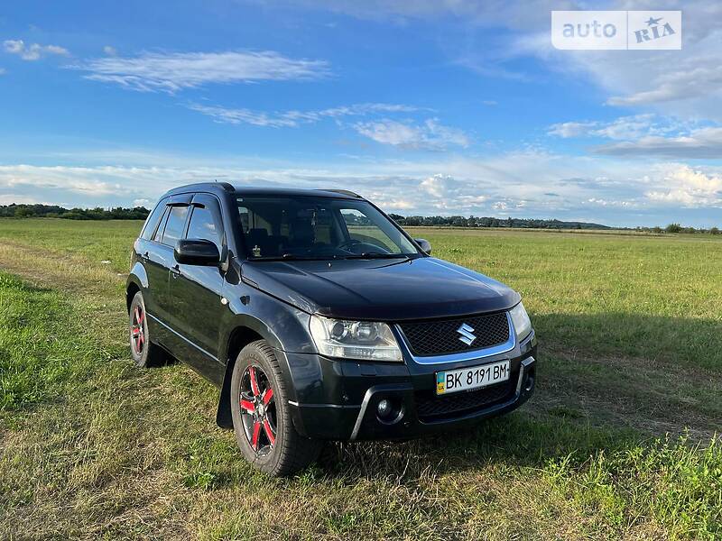 Внедорожник / Кроссовер Suzuki Grand Vitara 2005 в Сарнах