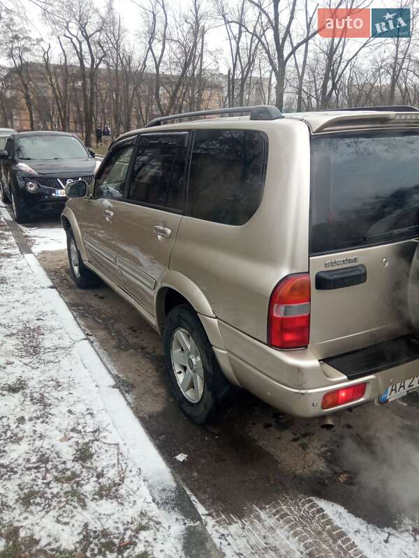 Внедорожник / Кроссовер Suzuki Grand Vitara 2003 в Киеве фото 7 Внедорожник / Кроссовер Suzuki Grand Vitara 2003 в Киеве