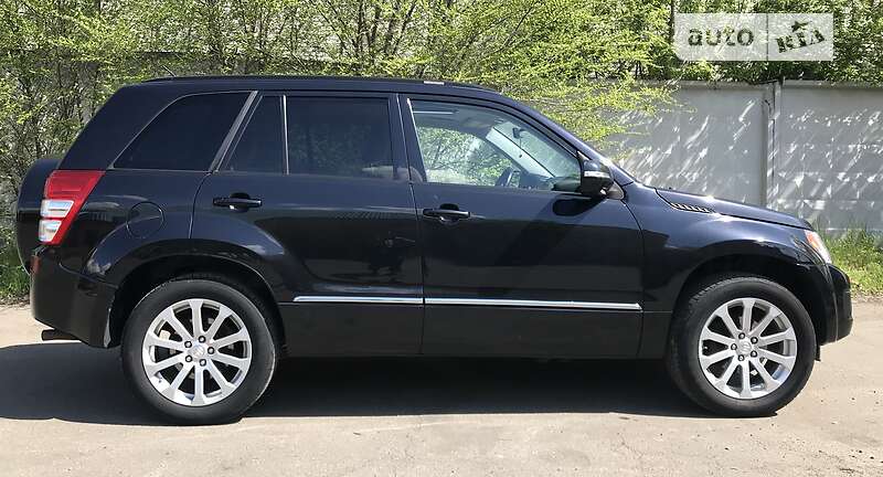 Седан Suzuki Grand Vitara 2012 в Киеве
