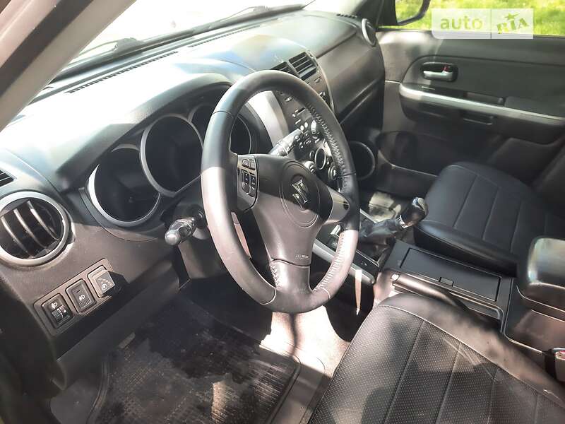 Внедорожник / Кроссовер Suzuki Grand Vitara 2015 в Смеле