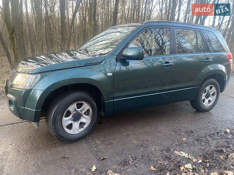 Позашляховик / Кросовер Suzuki Grand Vitara 2007 в Рівному