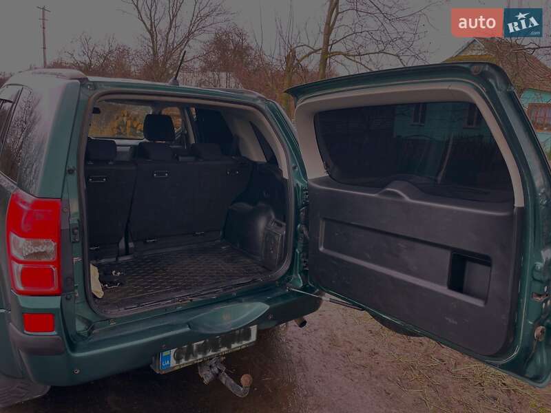 Позашляховик / Кросовер Suzuki Grand Vitara 2008 в Умані