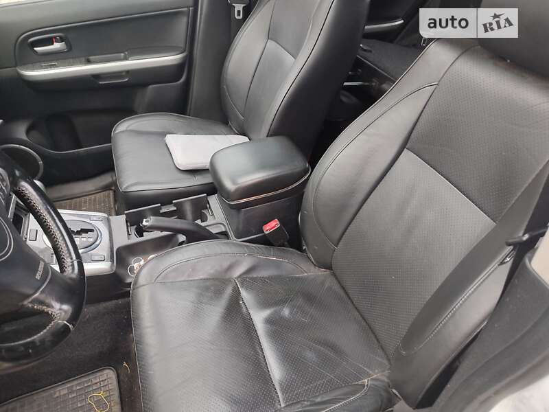Внедорожник / Кроссовер Suzuki Grand Vitara 2010 в Львове фото 14 Внедорожник / Кроссовер Suzuki Grand Vitara 2010 в Львове