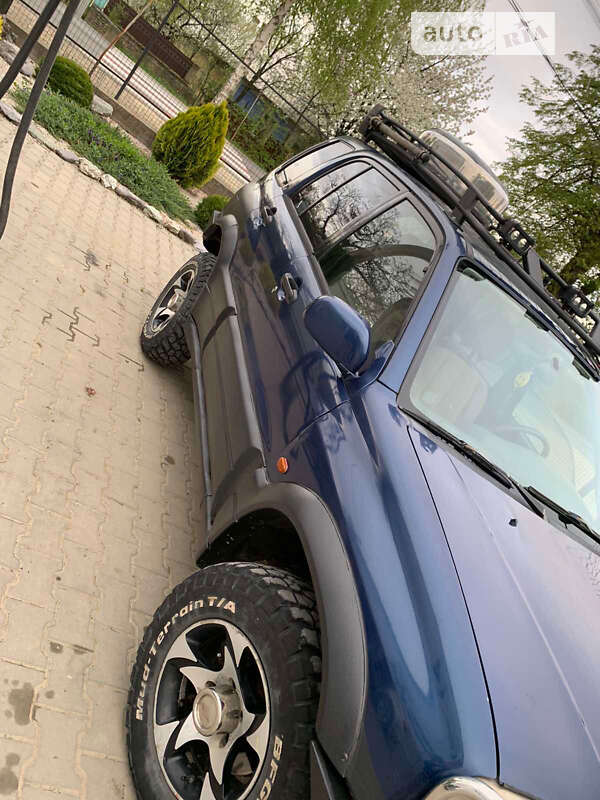 Внедорожник / Кроссовер Suzuki Grand Vitara 2000 в Косове