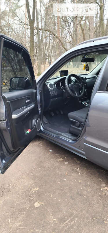 Позашляховик / Кросовер Suzuki Grand Vitara 2006 в Києві
