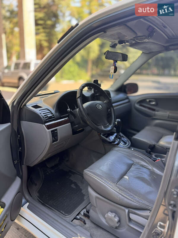 Внедорожник / Кроссовер Suzuki Grand Vitara 2005 в Краматорске