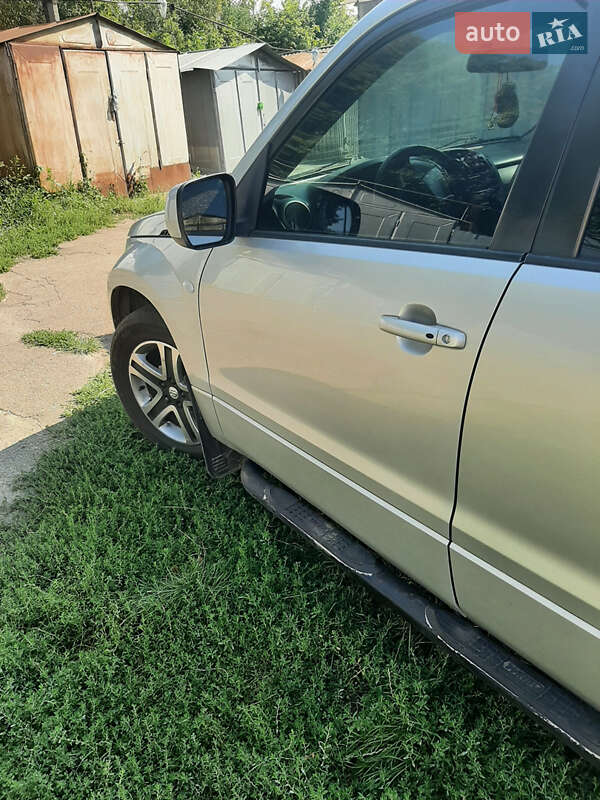 Внедорожник / Кроссовер Suzuki Grand Vitara 2006 в Черкассах