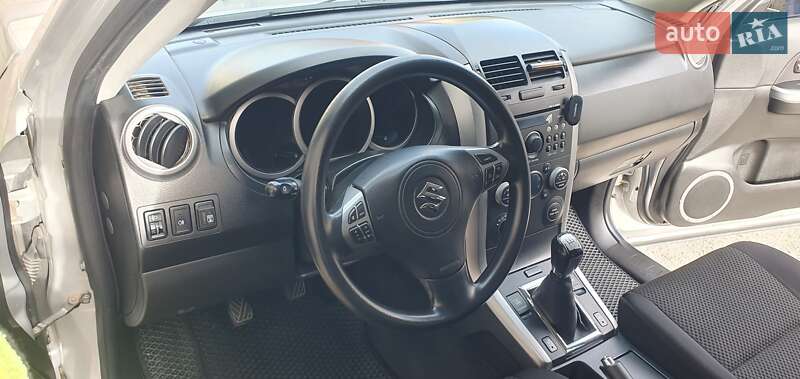 Внедорожник / Кроссовер Suzuki Grand Vitara 2011 в Ивано-Франковске