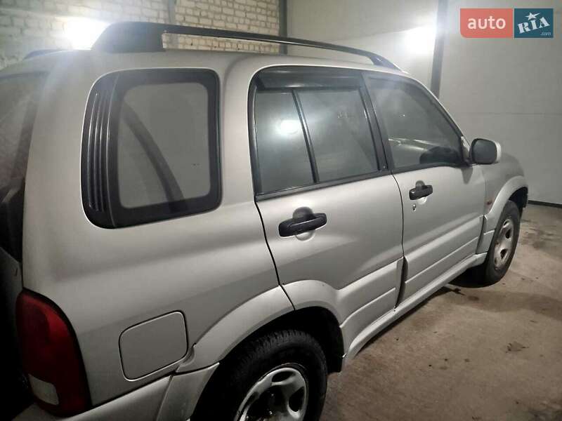 Внедорожник / Кроссовер Suzuki Grand Vitara 2003 в Конотопе