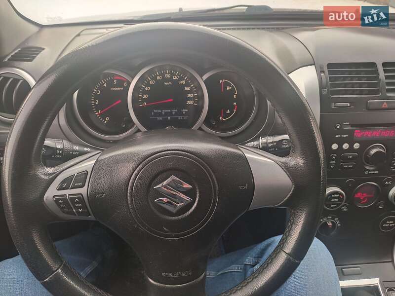 Внедорожник / Кроссовер Suzuki Grand Vitara 2010 в Конотопе