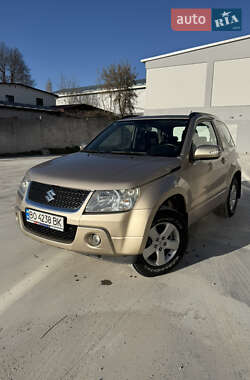 Внедорожник / Кроссовер Suzuki Grand Vitara 2010 в 