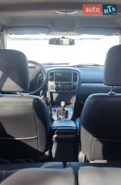 Позашляховик / Кросовер Suzuki Grand Vitara 2005 в 