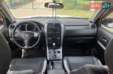 Внедорожник / Кроссовер Suzuki Grand Vitara 2015 в 