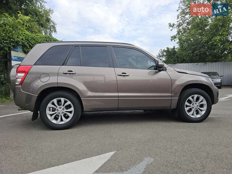 Позашляховик / Кросовер Suzuki Grand Vitara 2013 в Києві