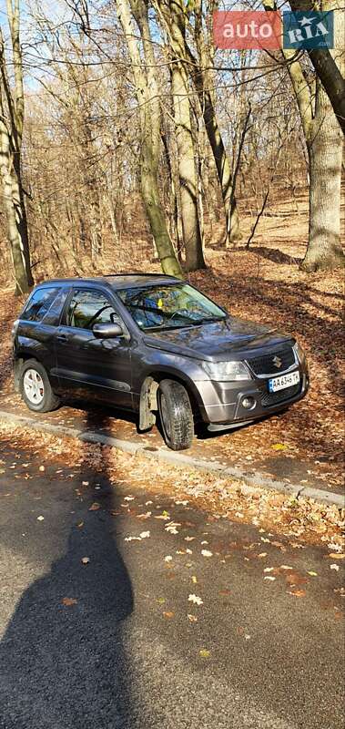 Позашляховик / Кросовер Suzuki Grand Vitara 2009 в 