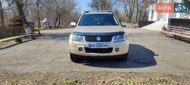 Позашляховик / Кросовер Suzuki Grand Vitara 2006 в 
