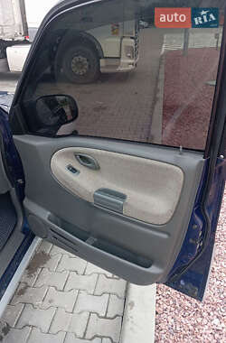 Позашляховик / Кросовер Suzuki Grand Vitara 2001 в 