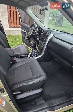 Позашляховик / Кросовер Suzuki Grand Vitara 2008 в 