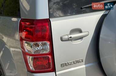 Внедорожник / Кроссовер Suzuki Grand Vitara 2005 в 