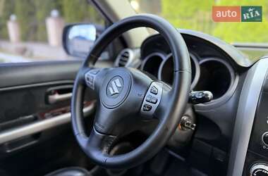 Внедорожник / Кроссовер Suzuki Grand Vitara 2005 в 