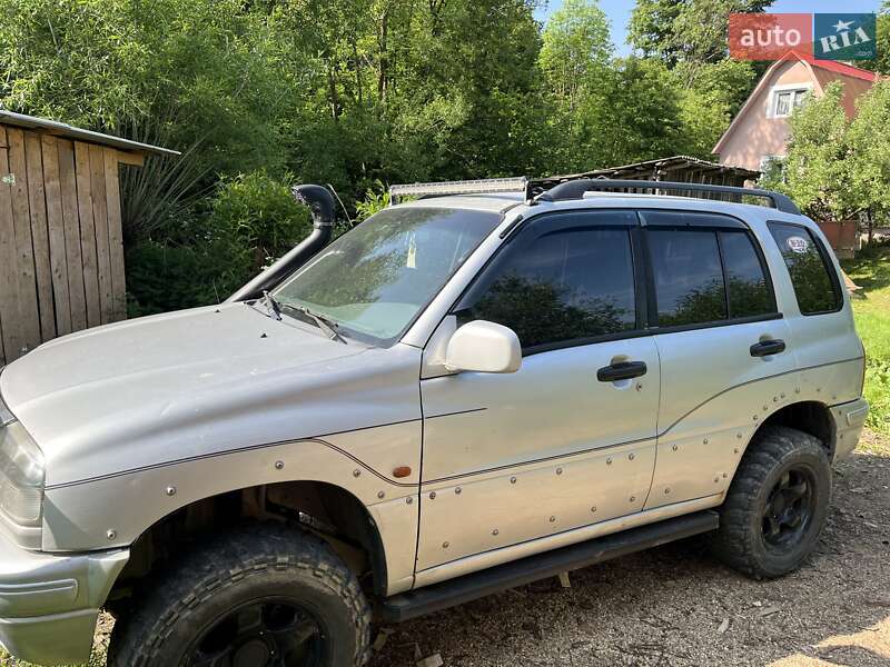 Внедорожник / Кроссовер Suzuki Grand Vitara 2001 в Ужгороде