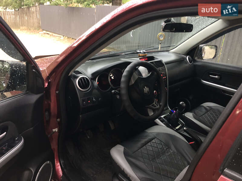 Внедорожник / Кроссовер Suzuki Grand Vitara 2006 в Надворной