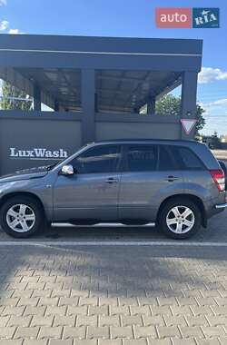 Позашляховик / Кросовер Suzuki Grand Vitara 2006 в Новому Бузі