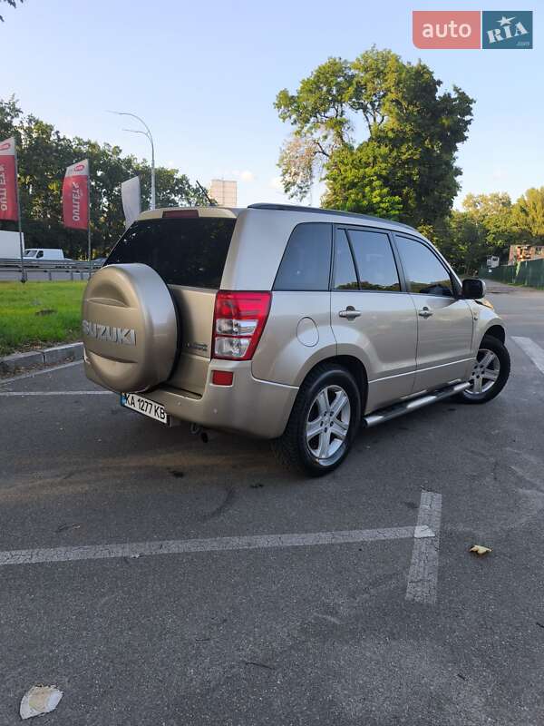 Внедорожник / Кроссовер Suzuki Grand Vitara 2006 в Киеве
