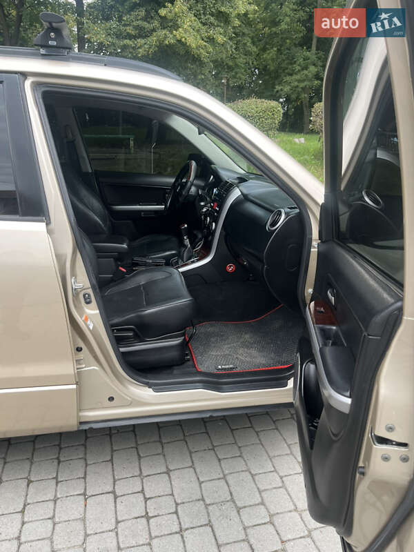Внедорожник / Кроссовер Suzuki Grand Vitara 2006 в Львове фото 9 Внедорожник / Кроссовер Suzuki Grand Vitara 2006 в Львове