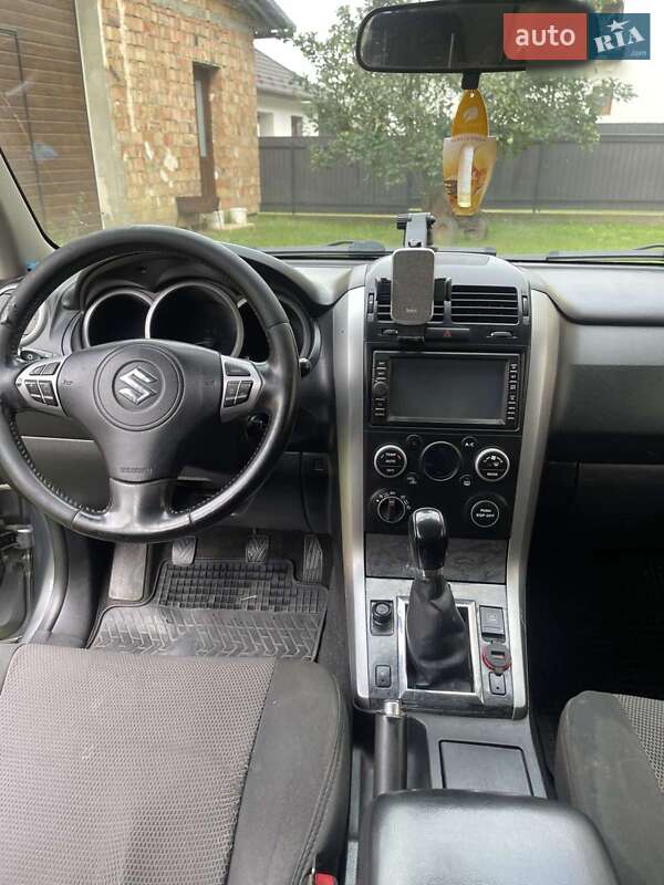Внедорожник / Кроссовер Suzuki Grand Vitara 2009 в Черновцах фото 3 Внедорожник / Кроссовер Suzuki Grand Vitara 2009 в Черновцах