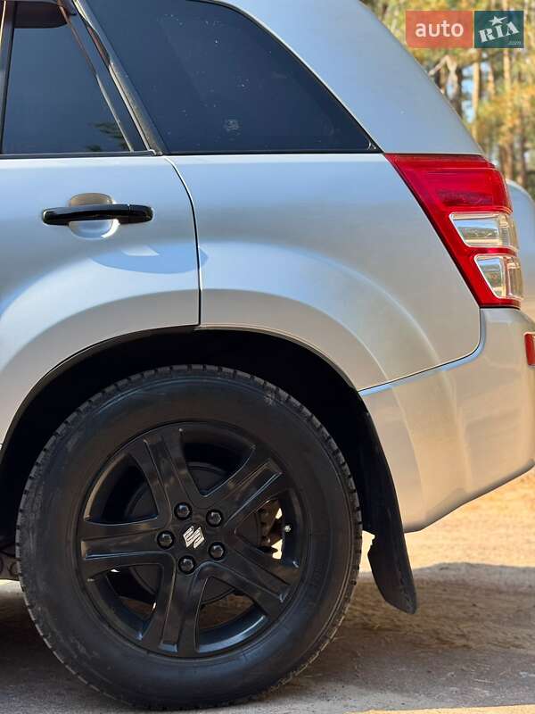 Позашляховик / Кросовер Suzuki Grand Vitara 2006 в Конотопі