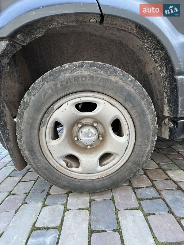 Седан Suzuki Grand Vitara 2004 в Козове