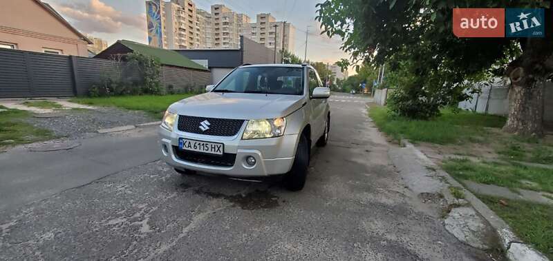 Внедорожник / Кроссовер Suzuki Grand Vitara 2008 в Киеве