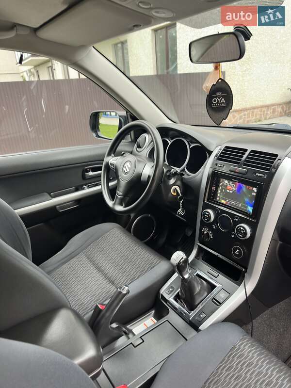 Внедорожник / Кроссовер Suzuki Grand Vitara 2013 в Бучаче