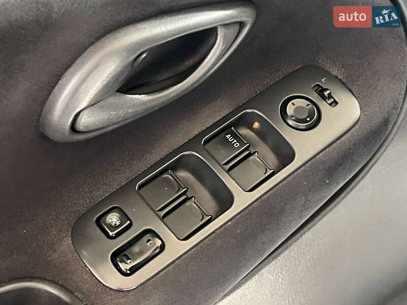 Внедорожник / Кроссовер Suzuki Grand Vitara 2003 в Одессе