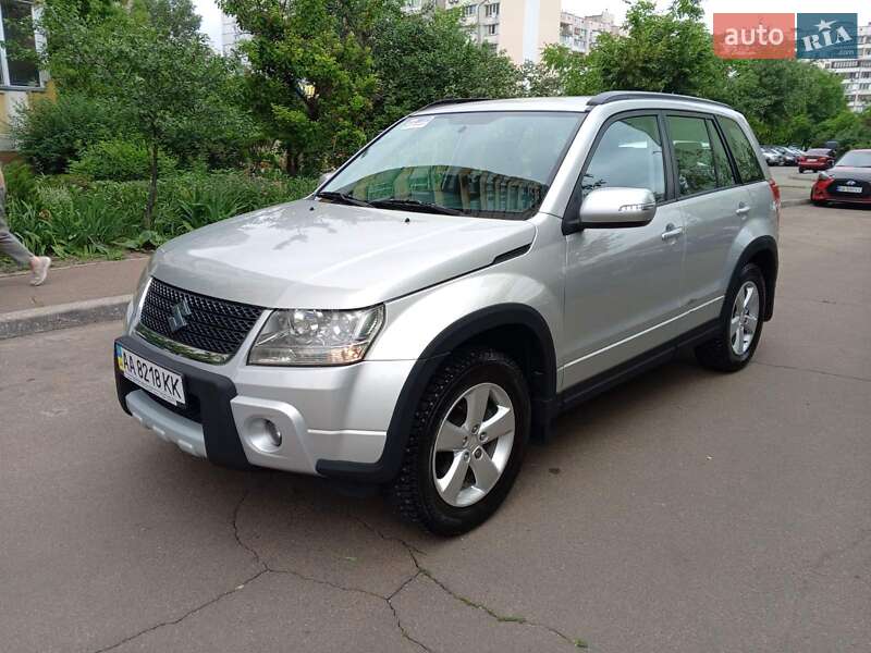 Внедорожник / Кроссовер Suzuki Grand Vitara 2011 в Киеве фото 2 Внедорожник / Кроссовер Suzuki Grand Vitara 2011 в Киеве