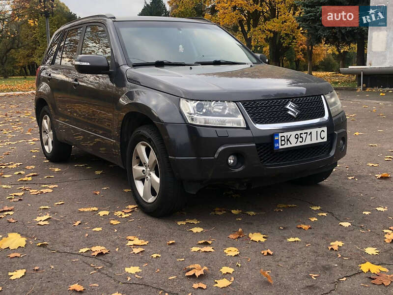 Позашляховик / Кросовер Suzuki Grand Vitara 2011 в Рівному