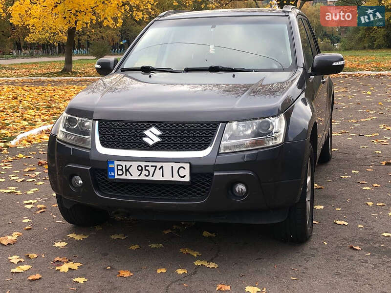 Позашляховик / Кросовер Suzuki Grand Vitara 2011 в Рівному