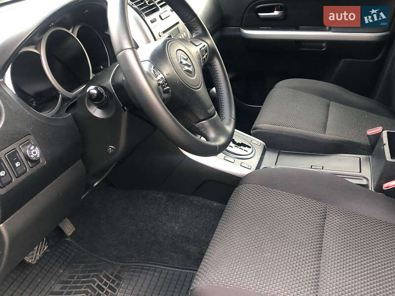 Позашляховик / Кросовер Suzuki Grand Vitara 2011 в Рівному