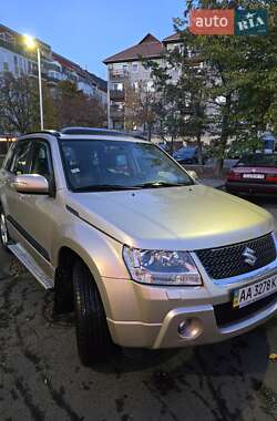 Позашляховик / Кросовер Suzuki Grand Vitara 2010 в Києві