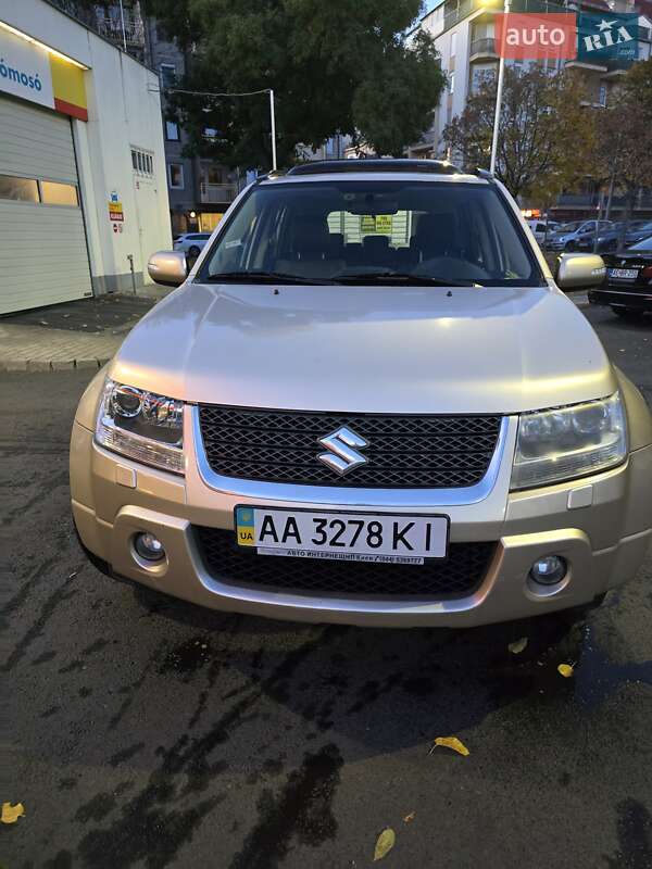 Позашляховик / Кросовер Suzuki Grand Vitara 2010 в Києві фото 3 Позашляховик / Кросовер Suzuki Grand Vitara 2010 в Києві