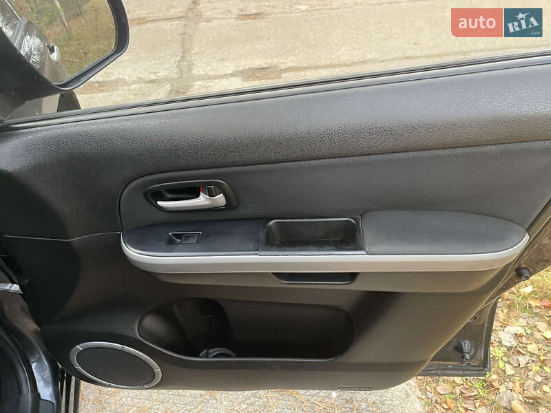 Внедорожник / Кроссовер Suzuki Grand Vitara 2007 в Малине фото 13 Внедорожник / Кроссовер Suzuki Grand Vitara 2007 в Малине