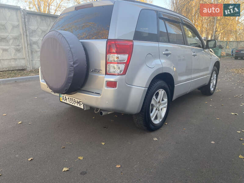 Позашляховик / Кросовер Suzuki Grand Vitara 2006 в Києві