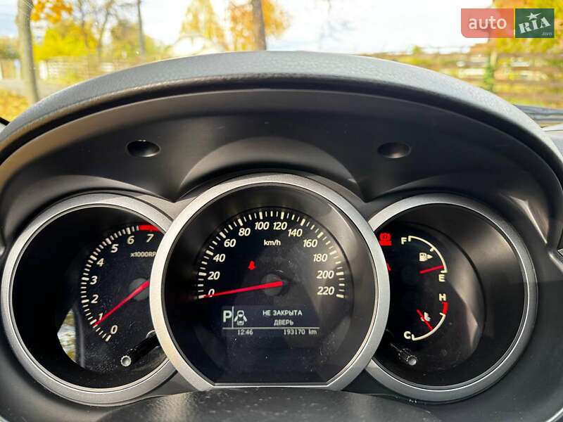 Внедорожник / Кроссовер Suzuki Grand Vitara 2010 в Киеве фото 13 Внедорожник / Кроссовер Suzuki Grand Vitara 2010 в Киеве