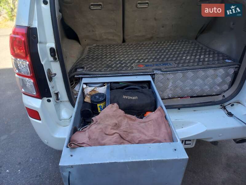 Внедорожник / Кроссовер Suzuki Grand Vitara 2012 в Василькове