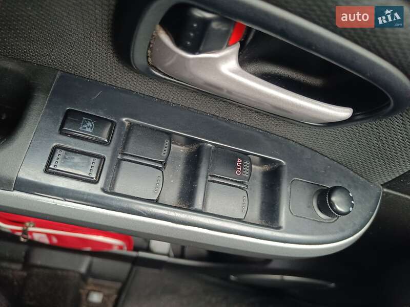 Внедорожник / Кроссовер Suzuki Grand Vitara 2007 в Киеве