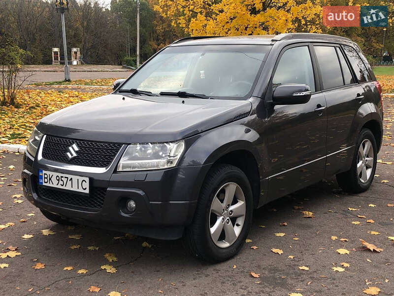 Внедорожник / Кроссовер Suzuki Grand Vitara 2011 в Ровно