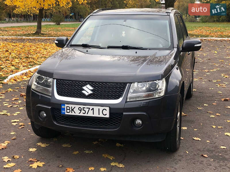 Внедорожник / Кроссовер Suzuki Grand Vitara 2011 в Ровно