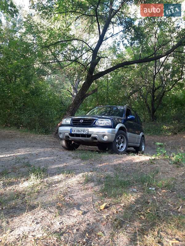 Позашляховик / Кросовер Suzuki Grand Vitara 2004 в Харкові